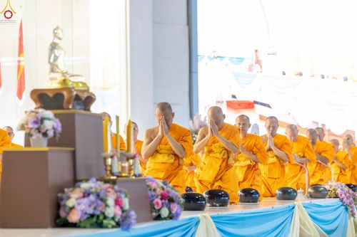 ภาพ No.240361:วันพุธที่ 27 สิงหาคม พ.ศ. 2568 พิธีตักบาตร ในวันธรรมชัย ณ วัดพระธรรมกาย จ.ปทุมธานี