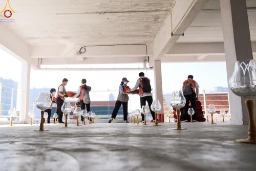 ภาพ No.208044:V.55 สารพัดV สารพัดดี ที่วัดพระธรรมกาย ในโครงการธรรมยาตรา กตัญญูบูชา มหาปูชนียาจารย์ พระมงคลเทพมุนี (สด จนฺทสโร) พระผู้ปราบมาร อนุสรณ์สถาน 7 แห่ง ปีที่ 13 ระหว่างวันที่ 2-31 มกราคม พ.ศ. 2568