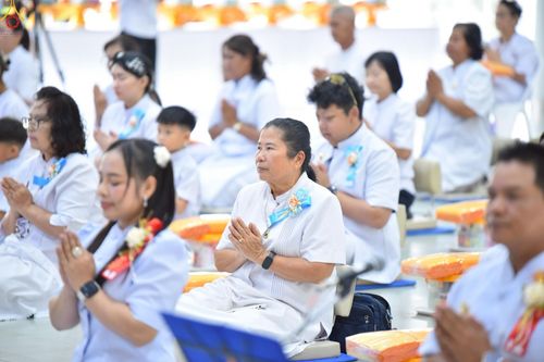 ภาพ No.231568:วันศุกร์ที่ ๔ กรกฎาคม พ.ศ. ๒๕๖๘ พิธีถวายกองทุนสัมมนาคณะสงฆ์ภาคตะวันออก (ภาค ๑๒, ๑๓) เพื่อฟื้นฟูพระพุทธศาสนา ภายใต้โครงการทอดกฐินสามัคคี ๓๐,๐๐๐ วัดทั่วไทย ประจำปี พ.ศ. ๒๕๖๘ ณ ศูนย์การศึกษาเขาแก้วเสด็จ จ.ปราจีนบุรี