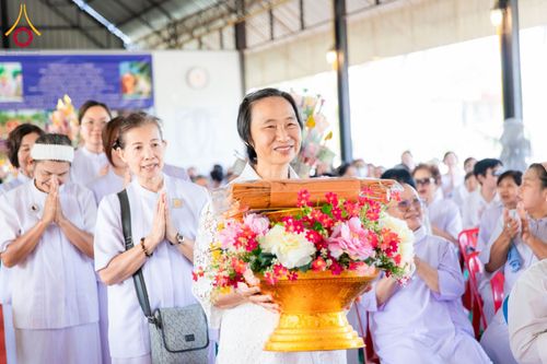 ภาพ No.176910:พิธีทอดกฐิน ณ วัดศรีวรรณวนาราม จ.ปทุมธานี ในโครงการทอดกฐินสามัคคีทั่วไทย 30,000 วัด บูชาธรรม 80 ปี หลวงพ่อธัมมชโย โดยคณะศิษยานุศิษย์วัดพระธรรมกาย วันที่ 2 พฤศจิกายน พ.ศ. 2567