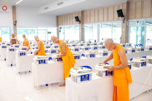 ภาพ No.142112:พิธีถวายสังฆทานแด่คณะสงฆ์ 323 วัด ปีที่ 20 ครั้งที่ 170 , พิธีมอบกองทุนหนุนแรงใจช่วยครูใต้ ปีที่ 17 ครั้งที่ 135 และพิธีทำบุญอุทิศส่วนกุศลให้ผู้วายชนม์ วันเสาร์ที่ 22 มิถุนายน พ.ศ.2567 ณ ศูนย์ปฏิบัติธรรมภาคใต้ อ.บางกล่ำ จ.สงขลา