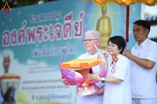 ภาพ No.270196:วันอาทิตย์ที่ 9 พฤศจิกายน พ.ศ. 2568 พิธีทอดผ้าป่าสร้างองค์พระเจดีย์สระบุรี สถาปนาองค์พระเจดีย์ เพื่อสร้างสันติภาพโลก ณ ศูนย์ปฏิบัติธรรมสระบุรี อ.พระพุทธบาท จ.สระบุรี