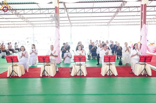 ภาพ No.97230:พิธีทอดผ้าป่า เพื่อสร้าง "ลานอเนกประสงค์พญานาค 4 ตระกูล" และพิธีจุดประทีปโคมลอย ลอยกระทง ถวายประทีปเป็นพุทธบูชา ณ พุทธอุทยานนานาชาติ จ.หนองคาย วันที่ 27 พฤศจิกายน พ.ศ. 2566