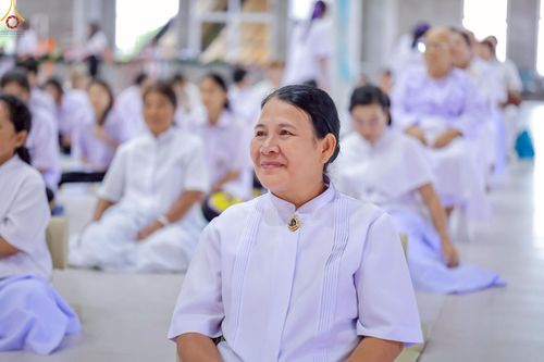 ภาพ No.249035:วันที่ 26-28 กันยายน พ.ศ. 2568 โครงการอบรม อุบาสกแก้ว อุบาสิกาแก้ว รุ่นที่ 3  ณ ศูนย์ปฏิบัติธรรมสมุทรปราการ ได้รับความเมตตาจากคณะสงฆ์ในพื้นที่  รวมถึงผู้บริหารสถานศึกษา ที่นำนักเรียนระดับมัธยมปลาย  มารับฟังข้อมูลเพื่อที่จะเป็นกำลังสำคัญ ในการเข้าร่วมขบวน