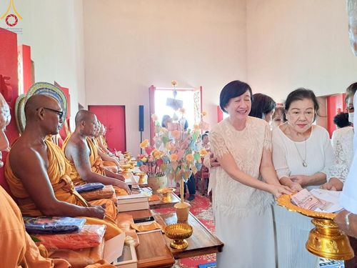 ภาพ No.168717:พิธีทอดกฐิน ณ วัดห้วยอุดม จ.บุรีรัมย์ ในโครงการกฐินสามัคคีทั่วไทย 30,000 วัด บูชาธรรม 80 ปี หลวงพ่อธัมมชโย โดยคณะศิษยานุศิษย์วัดพระธรรมกาย วันที่ 20 ตุลาคม พ.ศ. 2567