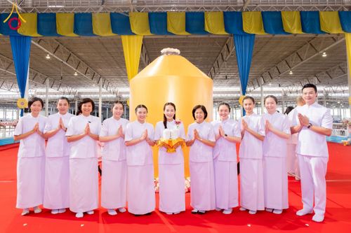 ภาพ No.237193:วันอาทิตย์ที่ 11 สิงหาคม พ.ศ. 2568 งานบุญวันอาทิตย์ พิธีจุดเทียนใจ ไฟนิรันด์ อนันตชัย ณ วัดพระธรรมกาย จ.ปทุมธานี