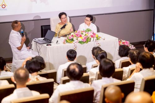 ภาพ No.240000:วันที่ 23 สิงหาคม พ.ศ. 2568 การบรรยายและเสวนา "หลักฐานธรรมกาย" โดยสถาบันวิจัยนานาชาติธรรมชัย นิวซีแลนด์ ณ อาคาร 100 ปี คุณยายฯ วัดพระธรรมกาย