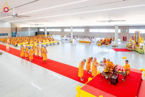 ภาพ No.153105:พิธีมอบรางวัลเกียรติยศ แก่สามเณรผู้สอบผ่าน โครงการสามเณรทรงพระปาฏิโมกข์ ปีที่ 2/2567 วันอังคารที่ 27 สิงหาคม พ.ศ.2567 ณ ห้องประชุมใหญ่ ค่ายจองแชมป์ หมู่กุฏิสามเณรเปรียญธรรม วัดพระธรรมกาย จ.ปทุมธานี