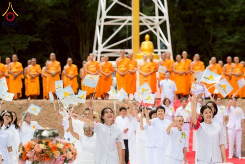 ภาพ No.261847:วันที่ 14 ตุลาคม พ.ศ. 2568 พิธีกลั่นแผ่นดิน โปรยทรายตอกเสาเข็มมหามงคลต้นแรก  สร้างองค์พระเจดีย์และจุดประทีปถวายเป็นพุทธบูชา ณ ศูนย์ปฏิบัติธรรมชัยนาท ต.ธรรมามูล อ.ชัยนาท จ.ชัยนาท