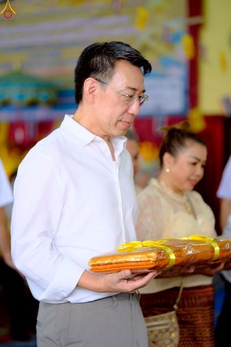 ภาพ No.254618:วันที่ 13 ตุลาคม พ.ศ. 2568 พิธีทอดกฐินสามัคคีทั่วไทย 30,000 วัด โดยคณะศิษยานุศิษย์ บูชาธรรม 81 ปี หลวงพ่อธัมมชโย ณ วัดจันทร์ใน แขวงบางคอแหลม เขตยานนาวา กรุงเทพมหานคร