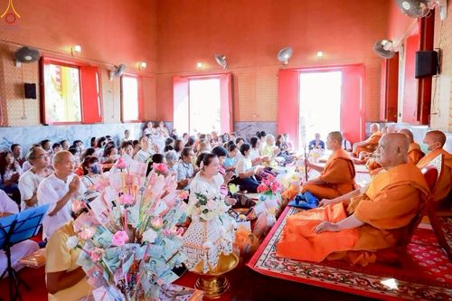 ภาพ No.254891:วันที่ 12 ตุลาคม พ.ศ. 2568 พิธีทอดกฐินสามัคคีทั่วไทย 30,000 วัด โดยคณะศิษยานุศิษย์ บูชาธรรม 81 ปี หลวงพ่อธัมมชโย ณ วัดรวก อ.พระประแดง จ.สมุทรปราการ