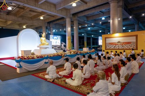 ภาพ No.160952:พิธีฉลองชัยสวดมนต์บทธัมมจักกัปปวัตนสูตร ครบ 6,788,140,140 จบ ณ มหารัตนวิหารคด วัดพระธรรมกาย วันที่ 10 ตุลาคม พศ. 2567