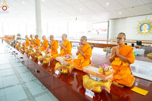 ภาพ No.212615:วันพฤหัสบดีที่ 20 มีนาคม พ.ศ. 2568 พิธีเจริญพระพุทธมนต์ เนื่องในอายุวัฒนมงคลครบ 74 ปี พระภาวนาธรรมวิเทศ วิ. (ภูเบศ ฌานาภิญโญ) ณ หอฉันคุณยายฯ วัดพระธรรมกาย