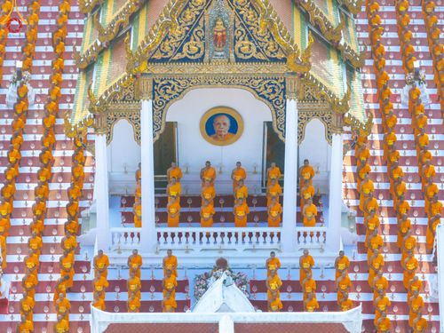 ภาพ No.197109:พิธีจุดประทีปถวายเป็นพุทธบูชา และบูชาธรรมมหาปูชนียาจารย์ ณ วัดโบสถ์(บน) ตำบลบางคูเวียง อำเภอบางกรวย จังหวัดนนทบุรี ในโครงการธรรมยาตรา กตัญญูบูชา มหาปูชนียาจารย์ พระมงคลเทพมุนี(สด จนฺทสโร) พระผู้ปราบมาร อนุสรณ์สถาน 7 แห่ง ปีที่ 13 วันที่ 18 มกราคม พ.ศ. 25