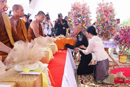 ภาพ No.176808:พิธีทอดกฐิน ณ วัดคลองตัน ต.วังน้ำเขียว อ.กำแพงแสน จ.นครปฐม ในโครงการทอดกฐินสามัคคีทั่วไทย 30,000 วัด บูชาธรรม 80 ปี หลวงพ่อธัมมชโย โดยคณะศิษยานุศิษย์วัดพระธรรมกาย วันที่ 12 พฤศจิกายน พ.ศ. 2567