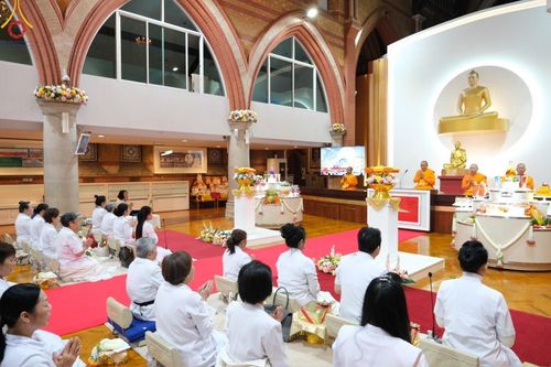 ภาพ No.159881:พิธีบูชาข้าวพระ วันอาทิตย์ต้นเดือน ณ วัดพระธรรมกายลอนดอน วันที่ 6 ตุลาคม พ.ศ. 2567