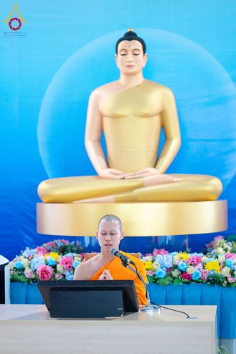 ภาพ No.61967:ตักบาตรฉลองสามเณรใหม่ มัชฌิมธรรมทายาท ณ วิหารคด คอร์ 9 วัดพระธรรมกาย วันที่ 15 เมษายน พ.ศ. 2567