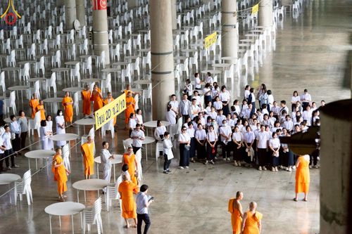 ภาพ No.214480:วันที่ 31 มีนาคม พ.ศ. 2568 ประชุมทีมงานการจัดถวายภัตตาหารพระ  เพื่องานวันถวายมหาสังฆทาน 40,000 กว่าวัด  วันคุ้มครองโลก ณ วัดพระธรรมกาย