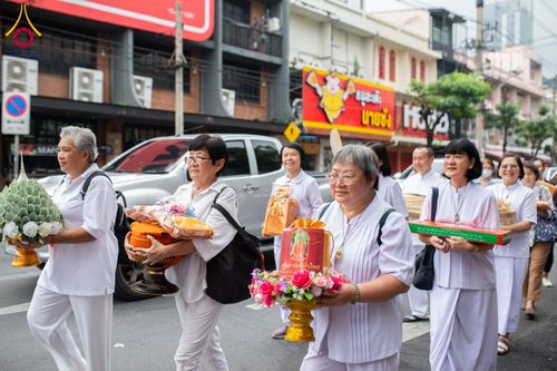 ภาพ No.178510:พิธีทอดกฐิน ณ วัดดวงแข แขวงรองเมือง เขตปทุมวัน กรุงเทพฯ ในโครงการทอดกฐินสามัคคีทั่วไทย 30,000 วัด บูชาธรรม 80 ปี หลวงพ่อธัมมชโย โดยคณะศิษยานุศิษย์วัดพระธรรมกาย วันที่ 15 พฤศจิกายน พ.ศ. 2567