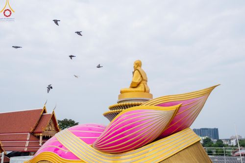 ภาพ No.118953:คณะพุทธบุตรธรรมยาตราร่วมปฏิบัติธรรม และถ่ายภาพหมู่ประวัติศาสตร์ ในโครงการธรรมยาตราฯ ปีที่ 12  วันที่ 25 มกราคม พ.ศ. 2567  ณ อาคารธรรมยาตรา กตัญญูบูชามหาปูชนียาจารย์  ตรงข้ามวัดปากน้ำภาษีเจริญ จ.กรุงเทพมหานคร