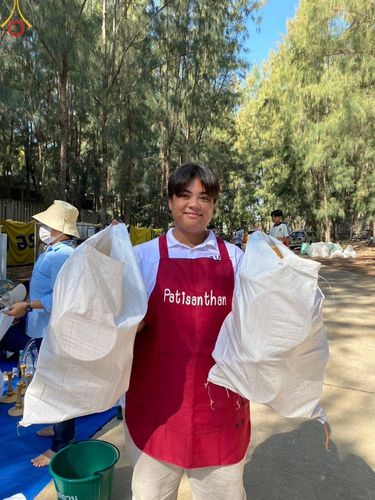 ภาพ No.106922:V.3 ตั้งใจ การเตรียมงาน เก็บงาน การรับบุญของเจ้าหน้าที่หน่วยงานต่างๆ เพื่อโครงการธรรมยาตรา กตัญญูบูชามหาปูชนียาจารย์ พระมงคลเทพมุนี (สด จนฺทสโร) พระผู้ปราบมาร อนุสรณ์สถาน 7 แห่ง ปีที่ 12 ระหว่างวันที่ 2 - 31 มกราคม พ.ศ. 2567