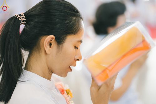 ภาพ No.167665:พิธีทอดกฐิน และ พิธีกรานกฐิน ในวันอาทิตย์ที่ 3 พฤศจิกายน พ.ศ. 2567 ณ วัดพระธรรมกาย จ.ปทุมธานี