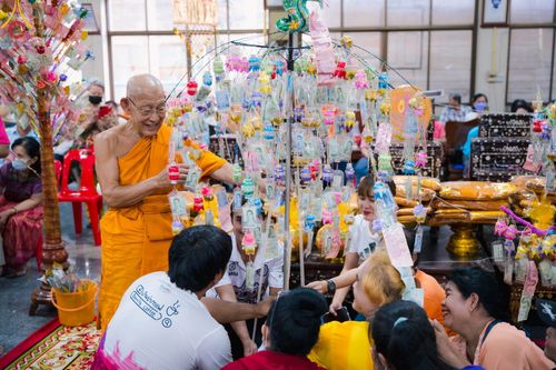 ภาพ No.95699:พิธีทอดกฐินสามัคคีทั่วไทย 5,000 วัด ณ วัดชมนิมิตร จ.สมุทรปราการ วันที่ 30 ตุลาคม พ.ศ. 2566