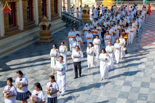 ภาพ No.195655:พิธีทอดผ้าป่าทำนุบำรุงศาสนสถาน ณ วัดคู้สลอดวุฒิโสภณ ต.คู้สลอด อ.ลาดบัวหลวง จ.พระนครศรีอยุธยา ในโครงการธรรมยาตรา กตัญญูบูชา มหาปูชนียาจารย์ พระมงคลเทพมุนี(สด จนฺทสโร) พระผู้ปราบมาร อนุสรณ์สถาน 7 แห่ง ปีที่ 13 วันที่ 13 มกราคม พ.ศ. 2568
