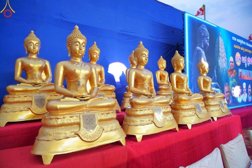 ภาพ No.212803:วันอาทิตย์ที่ 23 มีนาคม พ.ศ. 2568 ❖ คณะสงฆ์นานาชาติส่งมอบพระประธาน 108 องค์ ทั่วอินเดียรำลึกชาตกาล 134 ปี ดร.อัมเบดการ์