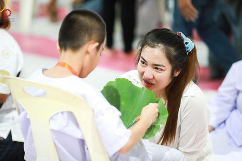 ภาพ No.132823:พิธีตัดปอยผม โครงการสามเณรฟื้นฟูพระพุทธศาสนาทั่วไทย ณ มหารัตนวิหารคด26 วัดพระธรรมกาย วันอาทิตย์ที่ 31 มีนาคม พ.ศ. 2567