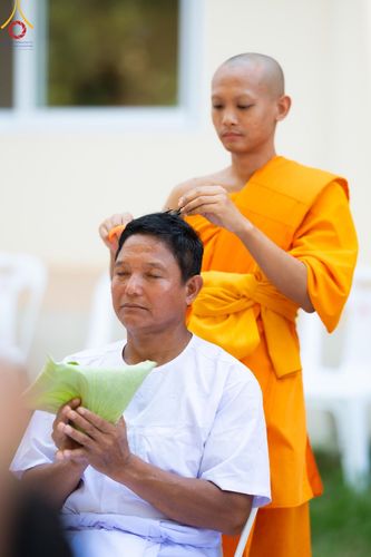 ภาพ No.180229:พิธีตัดปอยผม ปลงผม นาคธรรมทายาท  ณ ศูนย์ปฏิบัติธรรมพนมสารคาม (เพชรตะวัน) จ.ฉะเชิงเทรา โครงการบรรพชาอุปสมบท บูชาธรรมมหาปูชนียาจารย์ ประจำปี 2567 วันที่ 30 พฤศจิกายน พ.ศ. 2567