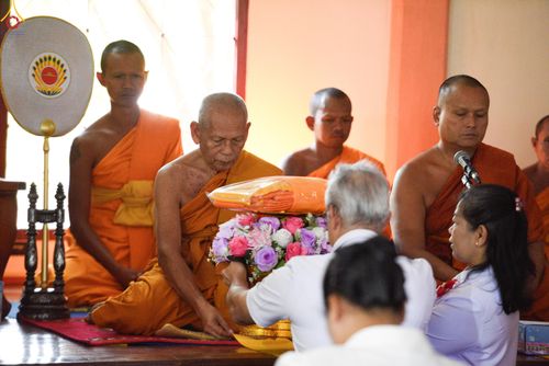 ภาพ No.293382:วันที่ 12 มกราคม พ.ศ. 2569 พิธีทอดผ้าป่าทำนุบำรุงศาสนสถาน ณ วัดผาสุการาม อ.บางเลน จ.นครปฐม ในโครงการธรรมยาตรา กตัญญูบูชา มหาปูชนียาจารย์ พระมงคลเทพมุนี(สด จนฺทสโร) พระผู้ปราบมาร อนุสรณ์สถาน 7 แห่ง ปีที่ 14