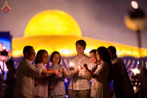 ภาพ No.312370:วันอังคารที่ 3 มีนาคม พ.ศ.2569 พิธีเวียนประทักษิณและจุดมาฆประทีป (ภาพชุดที่ 2) ณ ลานธรรมพระมหาธรรมกายเจดีย์ วัดพระธรรมกาย