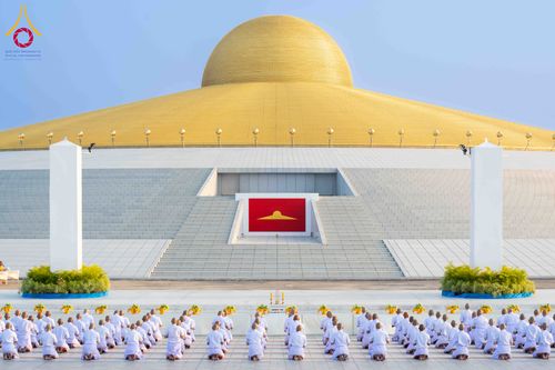 ภาพ No.320870:วันเสาร์ที่ 11 เมษายน พ.ศ.2569 พิธีเวียนประทักษิณ พิธีวันทาเจดีย์ โครงการอุปสมบทหมู่ บูชาธรรมหลวงพ่อธัมมชโย พ.ศ.2569 โครงการอุปสมบทหมู่ธรรมทายาท ระดับอุดมศึกษา รุ่น 53 (ภาคฤดูร้อน) ณ วัดพระธรรมกาย ปทุมธานี