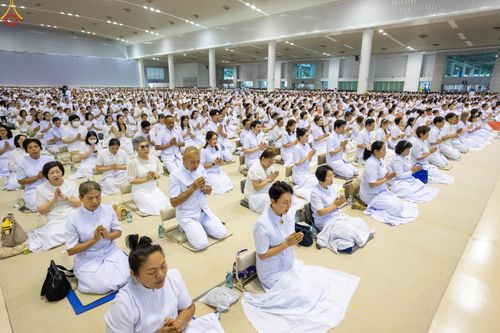 ภาพ No.337888:วันอาทิตย์ต้นเดือน 5 กรกฎาคม พ.ศ.2569 พิธีบูชาข้าวพระ ณ สภาธรรมกายสากล วัดพระธรรมกาย