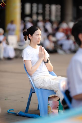 ภาพ No.324696:วันที่ 22 เมษายน พ.ศ.2569 (วันคุ้มครองโลก) บรรยากาศสาธุชน ในงานถวายมหาสังฆทาน 40,000 กว่าวัดทั่วประเทศ ณ ลานธรรม วัดพระธรรมกาย