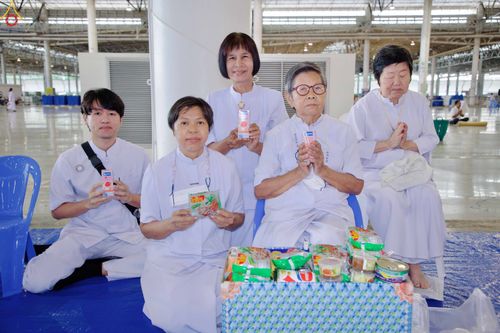 ภาพ No.345388:วันพฤหัสบดีที่ 27 สิงหาคม พ.ศ.2569 พิธีตักบาตรในวันธรรมชัย ณ สภาธรรมกายสากล วัดพระธรรมกาย ปทุมธานี