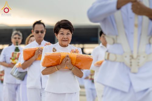 ภาพ No.341481:วันเสาร์ที่ 25 กรกฎาคม พ.ศ. 2569 พิธีเวียนประทักษิณ พิธีวันทาเจดีย์  โครงการอุปสมบทหมู่ รุ่นเข้าพรรษา ปี พ.ศ.2569 โครงการบวชพระนานาชาติ AEC และ WAB รุ่นที่ 10 ณ โบสถ์พระไตรปิฎก วัดพระธรรมกาย จ.ปทุมธานี