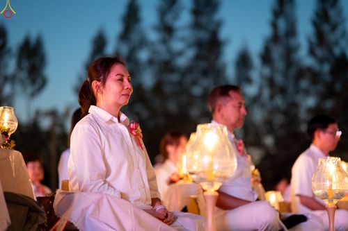 ภาพ No.292149:วันที่ 10 มกราคม พ.ศ. 2569 พิธีจุดประทีปถวายเป็นพุทธบูชา และบูชาธรรมมหาปูชนียาจารย์  ณ อนุสรณ์สถานคลองบางนางแท่น อ.สามพราน จ.นครปฐม ในโครงการธรรมยาตรา กตัญญูบูชา มหาปูชนียาจารย์ พระมงคลเทพมุนี(สด จนฺทสโร) พระผู้ปราบมาร อนุสรณ์สถาน 7 แห่ง ปีที่ 14