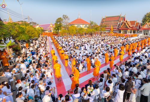 ภาพ No.294457:วันที่ 14 มกราคม พ.ศ. 2569 พิธีตักบาตรพระธรรมยาตรา ณ วัดสองพี่น้อง ต.ต้นตาล อ.สองพี่น้อง จ.สุพรรณบุรี ในโครงการธรรมยาตรา กตัญญูบูชา มหาปูชนียาจารย์ พระมงคลเทพมุนี(สด จนฺทสโร) พระผู้ปราบมาร อนุสรณ์สถาน 7 แห่ง ปีที่ 14