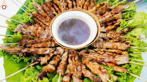 ภาพ No.71502:พิธีถวายภัตตาหารเป็นสังฆทาน แด่คณะพระธรรมยาตราฯ ในโครงการธรรมยาตรากตัญญูบูชา มหาปูชนียาจารย์ พระมงคลเทพมุนี(สด จนฺทสโร) พระผู้ปราบมาร อนุสรณ์สถาน 7 แห่ง ปีที่ 11 วันที่ 16 มกราคม พ.ศ. 2566