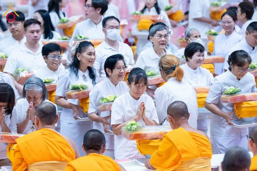 ภาพ No.313664:วันอาทิตย์ที่ 15 มีนาคม พ.ศ. 2569 พิธีร่วมบุญบรรพชาสามเณร 5000 รูป ณ ห้องแก้วสารพัดนึก 2 สภาธรรมกายสากล วัดพระธรรมกาย