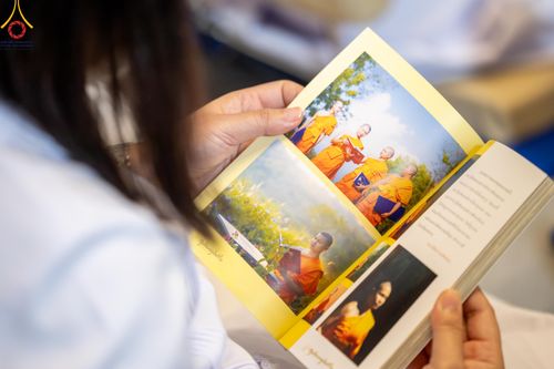 ภาพ No.137834:พิธีอุปสมบทสามเณรอุทิศชีวิต 11 รูป วันวิสาขบูชา พุธที่ 22 พฤษภาคม พ.ศ.2567 ณ อุโบสถ วัดพระธรรมกาย