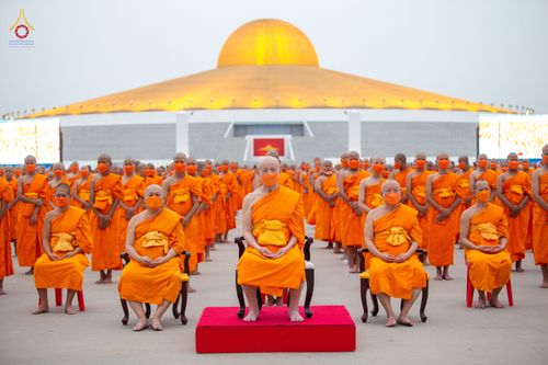 ภาพ No.79940:พิธีขอบรรพชา , พิธีคล้องอังสะ พิธีขอสรณคมน์และศีล , พิธีขอนิสสัย ในโครงการบรรพชาสามเณรฟื้นฟูพระพุทธศาสนาทั่วไทย วันเสาร์ที่ 8 เมษายน พ.ศ.2566