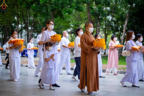 ภาพ No.83383:พิธีบรรพชาอุปสมบทหมู่ธรรมทายาทนานาชาติ (ภาคภาษาจีน) รุ่นที่ 18 ณ โบสถ์พระไตรปิฎก วัดพระธรรมกาย จ.ปทุมธานี วันเสาร์ที่ 15 กรกฎาคม 2566
