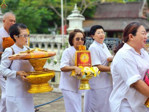 ภาพ No.283036:วันอาทิตย์ที่ 26 ตุลาคม พุทธศักราช 2568 พิธีทอดกฐินสามัคคีทั่วไทย 30,000 วัด  โดยคณะศิษยานุศิษย์ บูชาธรรม 81 ปี  หลวงพ่อธัมมชโย ณ วัดใหญ่ อ.เมือง จ.สมุทรสงคราม