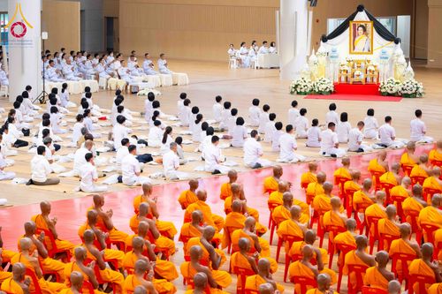 ภาพ No.306425:วันที่ 31 มกราคม พ.ศ. 2569  พิธีบำเพ็ญกุศล 100 วัน เพื่ออุทิศถวายแด่  สมเด็จพระนางเจ้าสิริกิติ์ พระบรมราชินีนาถ พระบรมราชชนนีพันปีหลวง ณ ห้องแก้วสารพัดนึก2 วัดพระธรรมกาย ปทุมธานี