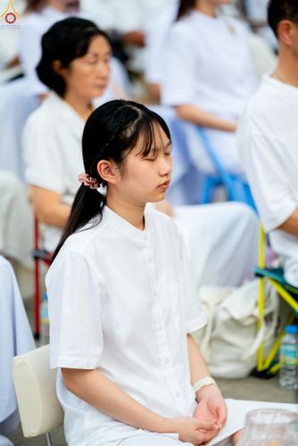 ภาพ No.296926:วันที่ 17 มกราคม พ.ศ. 2569 พิธีจุดประทีปถวายเป็นพุทธบูชา และบูชาธรรมมหาปูชนียาจารย์  ณ วัดโบสถ์บน ต.บางคูเวียง จ.นนทบุรี อนุสรณ์สถานลำดับที่ 4 สถานที่เกิดด้วยกายธรรม ในโครงการธรรมยาตรา กตัญญูบูชา มหาปูชนียาจารย์ พระมงคลเทพมุนี(สด จนฺทสโร) พระผู้ปราบมาร อ