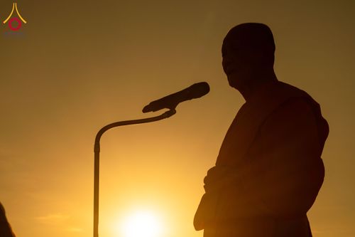 ภาพ No.285296:วันจันทร์ที่ 15 ธันวาคม พ.ศ.2568  บันทึกภาพหมู่ประวัติศาสตร์ โครงการบรรพชาอุปสมบทหมู่  รุ่นบูชาธรรมมหาปูชนียาจารย์ ประจำปี 2568 ณ ลานธรรมมหาธรรมกายเจดีย์ วัดพระธรรมกาย