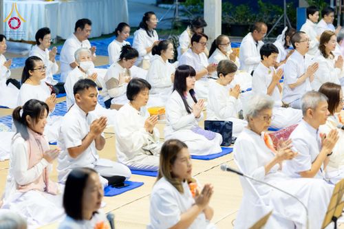 ภาพ No.288843:วันที่ 6 มกราคม พ.ศ. 2569 พิธีถวายภัตตาหารเป็นสังฆทาน แด่พระธรรมยาตรา ในโครงการธรรมยาตรา กตัญญูบูชา มหาปูชนียาจารย์ พระมงคลเทพมุนี(สด จนฺทสโร) พระผู้ปราบมาร อนุสรณ์สถาน 7 แห่ง ปีที่ 14 ณ อนุสรณ์สถานมหาวิหารพระมงคลเทพมุนี (โลตัสแลนด์) อ.สองพี่น้อง จ.สุพรร